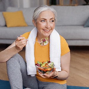 Dentures patient in Manchester eating healthy